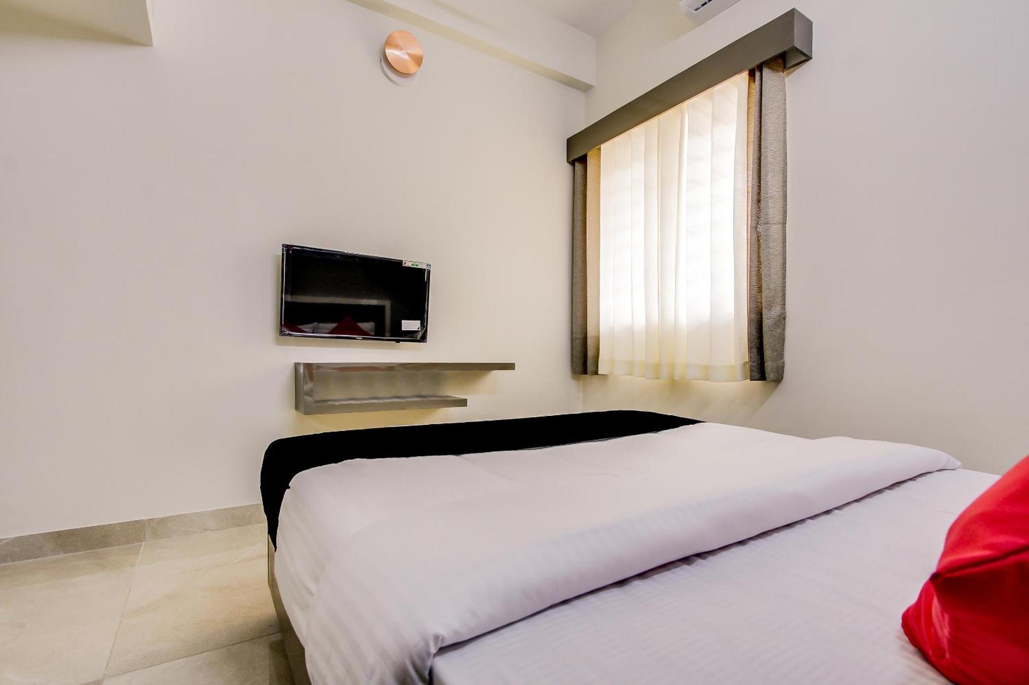 Capital O New Paradise Inn Irugur Экстерьер фото