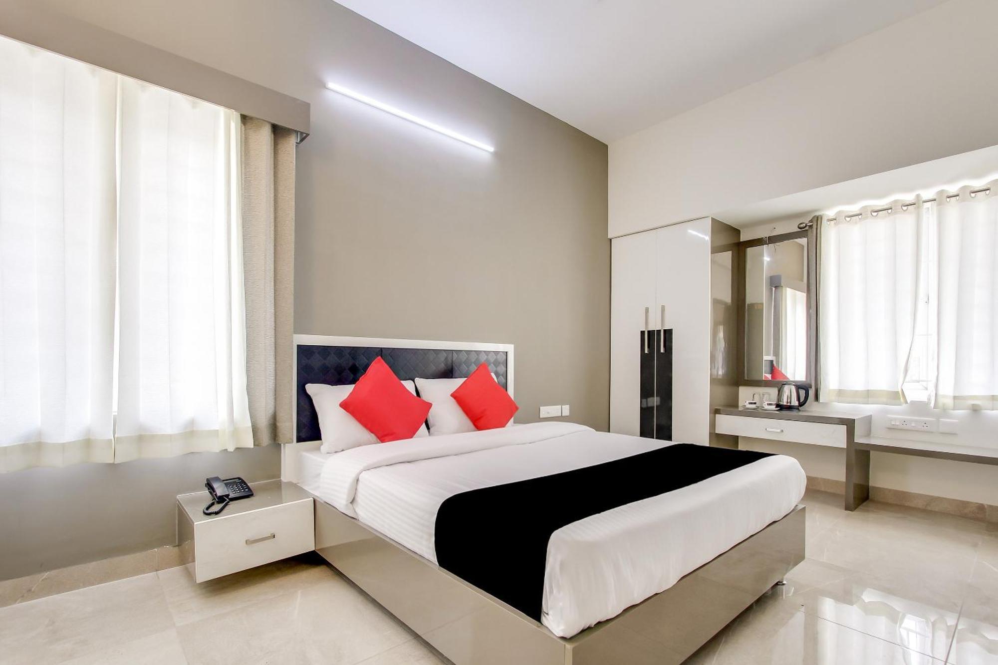 Capital O New Paradise Inn Irugur Экстерьер фото
